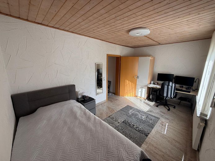 Light-filled detached house in an attractive residential area – Büro/Kinderzimmer