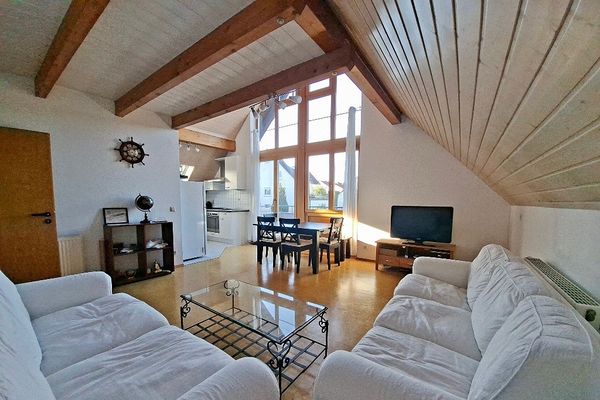 ZONDER MAKELAARSCOMMISSIE!! Lichtovergoten 3,5-kamerappartement in Bretzfeld-Bitzfeld
