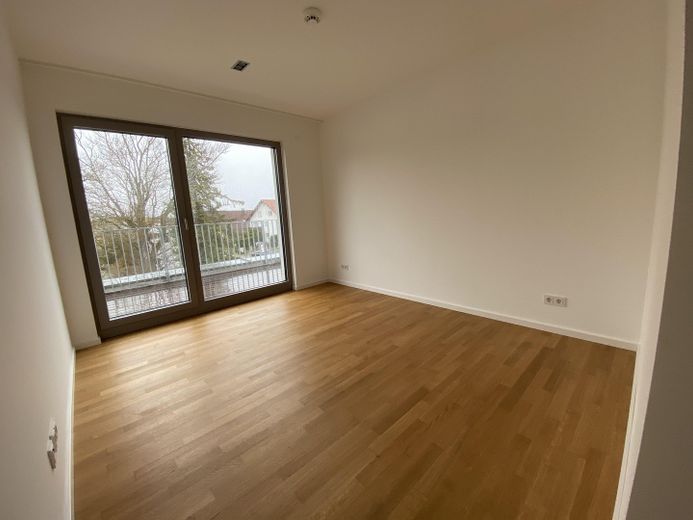 Lussuoso attico con ampia terrazza – Schlafzimmer mit Ankleideraum