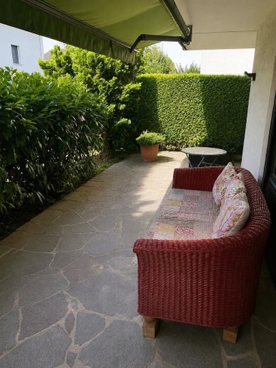 vermietete Erdgeschosswohnung mit Garten und Terrasse – provisionsfrei – Terrasse