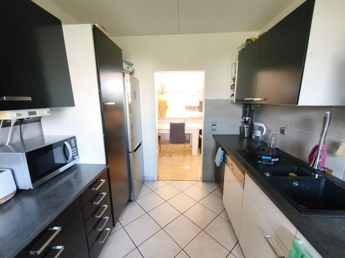 Reihenmittelhaus mit Garten und Carport in Etzelskirchen – Küche Bild 4