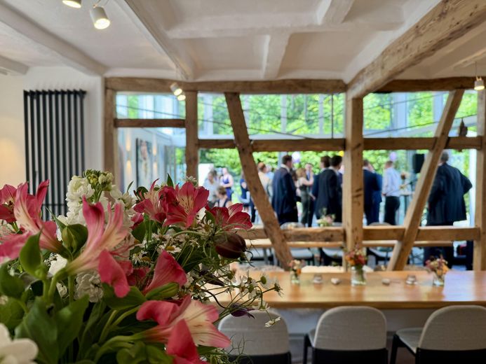 Die Buchmühle: Ubicación para eventos y negocios · Sala de exposición · Loft y diseño · Bienestar – Küchengarten-Gartensalon 