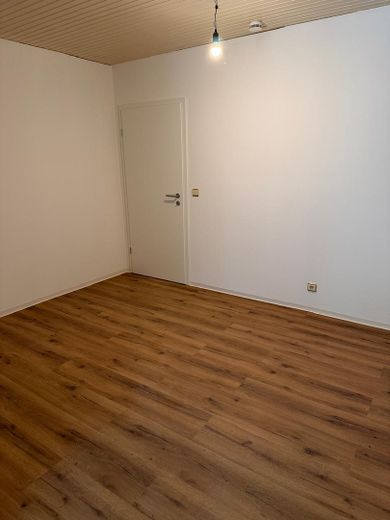 Ruhige EG-Wohnung (unmöbliert) mit Garten in Bad Bevensen – Schlafzimmer 1
