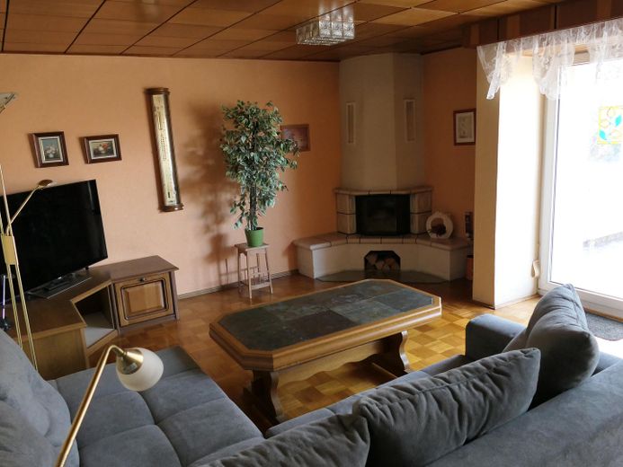 EG; Wohnzimmer mit Kamin