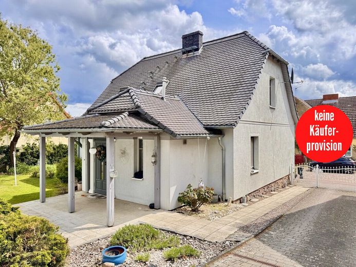 HORN IMMOBILIEN ++ geschmackvoll renoviertes Einfamilienhaus in Pampow bei Löcknitz. – Einfamilienhaus in Blankensee an der Polnischen Grenze