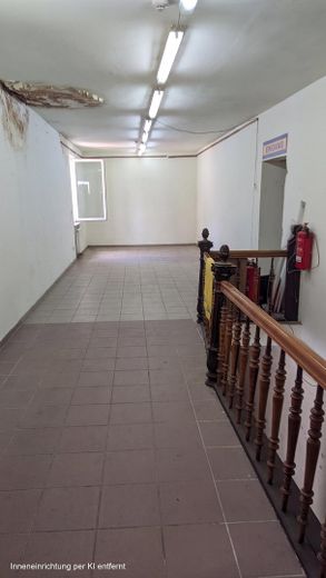Storico edificio plurifamiliare con potenziale di sviluppo a Lipsia-Gohlis – Bereich EG Laden (KI gereinigt