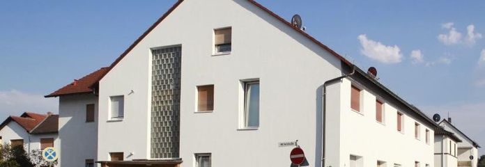 Helle 3-Zimmer-Dachwohnung in zentraler Lage von Rodenbach – Hausansicht