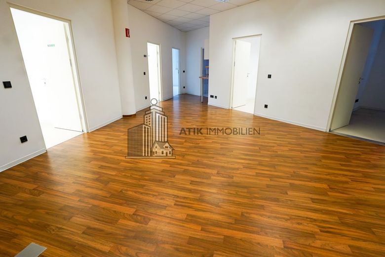ATIK: Moderne Büro- und Praxisflächen im Gesundheits- und Ärztezentrum Lusanum – Flur