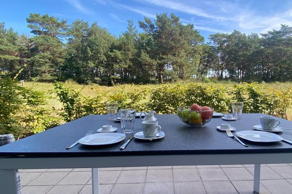 Modernisierte Ferienwohnung in Prora, 100 m zur Ostsee, zwei Terrassen -provisionsfrei-
