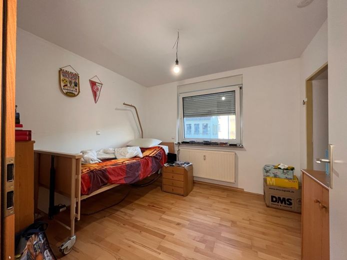 Schlafzimmer 1