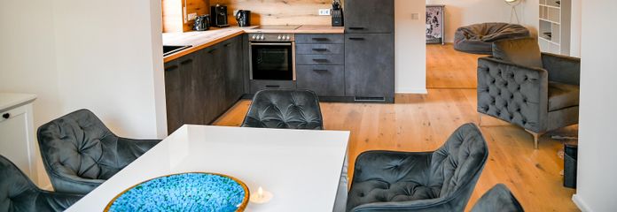 4 Zimmer-Wohnung mit Hobbyraum in einem kleinen 5-Parteien-Haus
