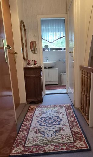 Dom szeregowy w Bad Gandersheim z pięknym ogrodem i piwnicą OD OSOBY PRYWATNEJ! – Flur Obergeschoss