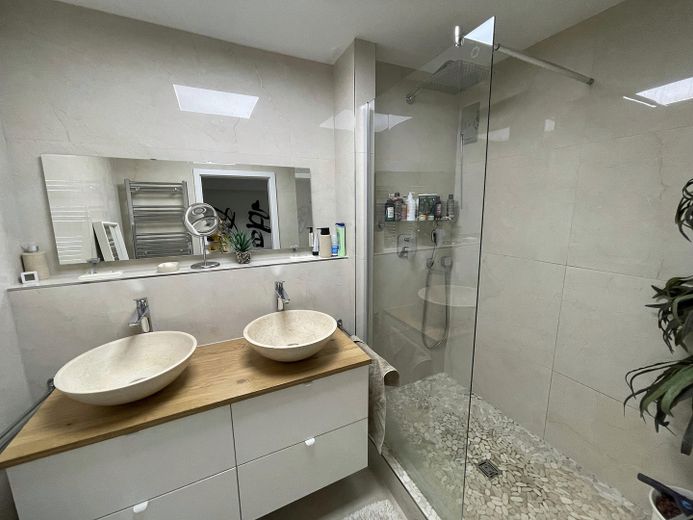 Zweites Bad mit Walk-In Dusche