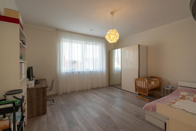 Haus mit viel Wohnraum – Foto 25