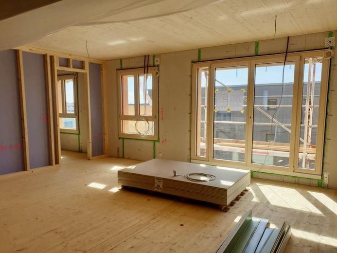 3-Zimmer-Eigentumswohnung in neuem Holzhaus: WohnGut-Erlangen – Wohnen/Kochen