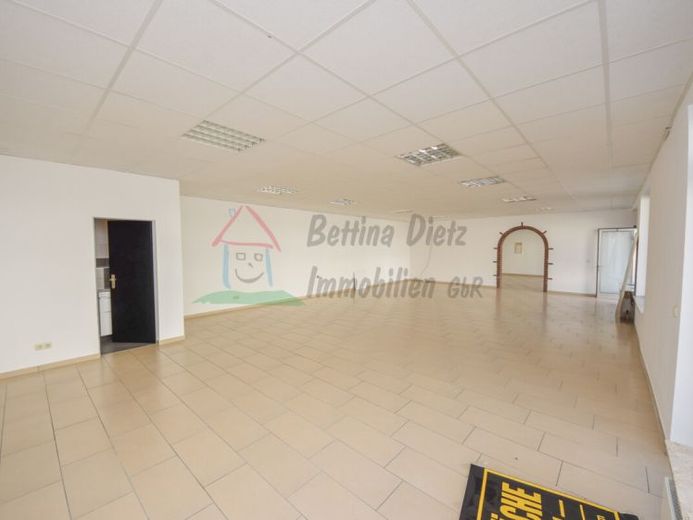 DIETZ: Ladengeschäft mit 125 m² Fläche - ideal als Büro, Ausstellung oder Praxis! 2 WCs, Küche vorh. – Foto 1