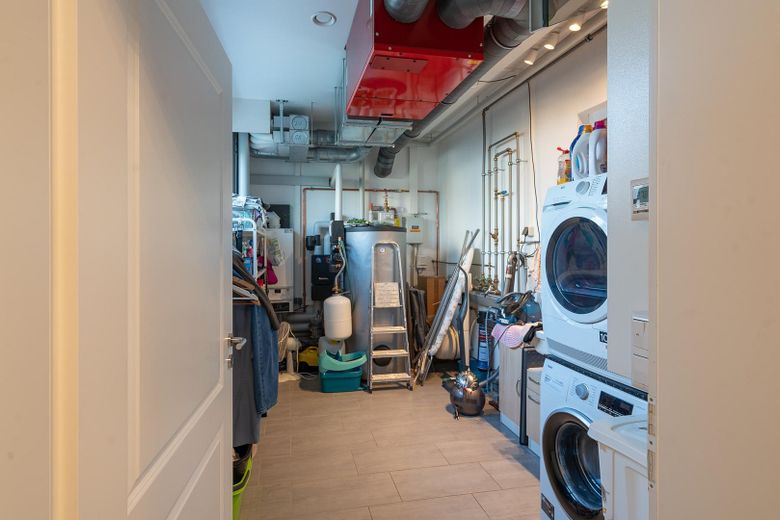 Haus mit viel Wohnraum – Foto 9