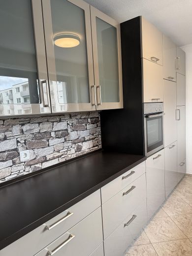 Modernisierte 4,5 Zimmer Wohnung mit Balkon, EBK und TG-Box in begehrter Wohnlage von Sindelfingen – Küche