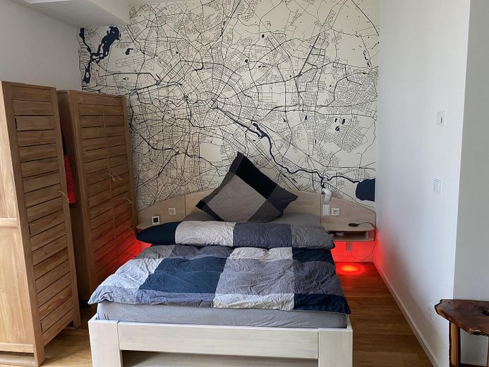 Alt Treptow'da teraslı, yüksek kaliteli mobilyalı stüdyo, Berlin Kreuzberg Neukölln Alt Treptow üçgeni – Schlafbereich