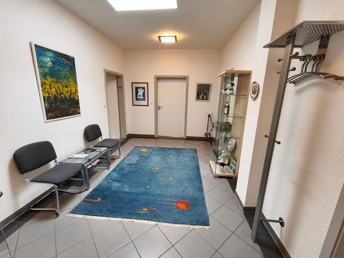 Bürofläche im 1. Obergeschoss – Wartebereich Bild 1