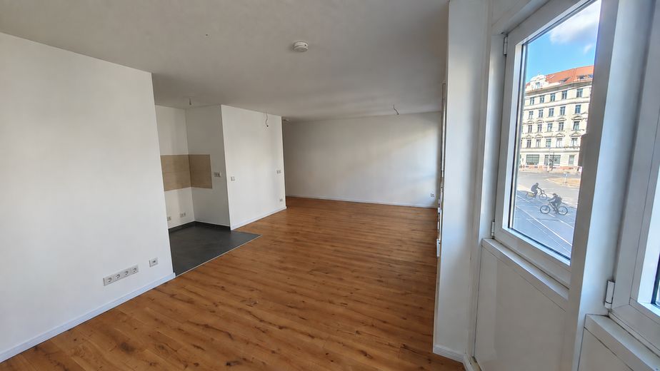 bezugsfreie umfassend sanierte 1-Zi-Wohnung in der Südvorstadt mit TG – Wohnbereich