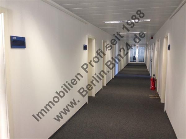 Büro - gemeinschafts Teeküche und gemeinschafts Waschräume – 28.4.14 023