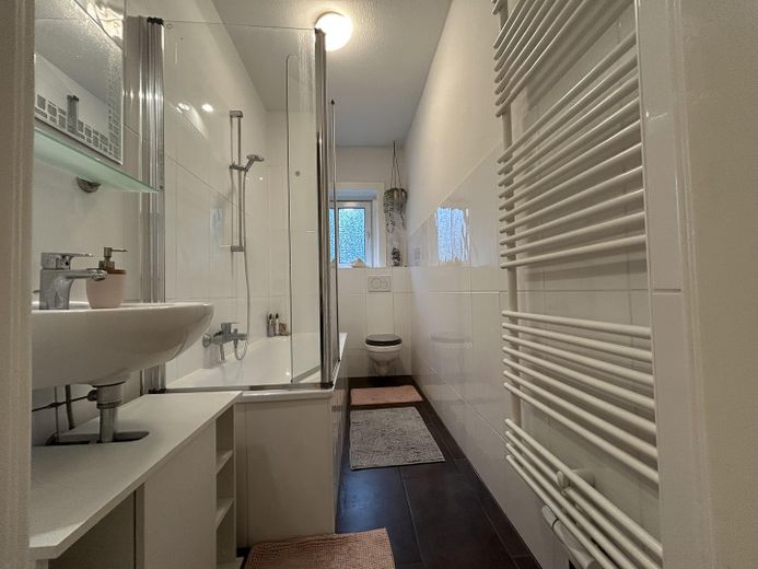 EG-Wohnung im Rosenhof – Bad