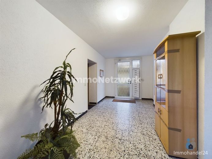 NEU***Zwei Zimmer ETW mit Balkon in direkter Stadtlage von Kommern***NEU – Treppenhaus