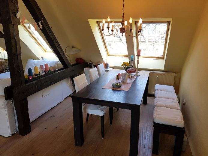 Große Dachgeschosswohnung im ruhigen Gartenhaus mit Terrasse–mitten im Samariterkiez/Friedrichshain – Essbereich