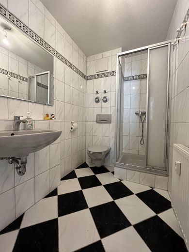 Dusche / Gäste-WC