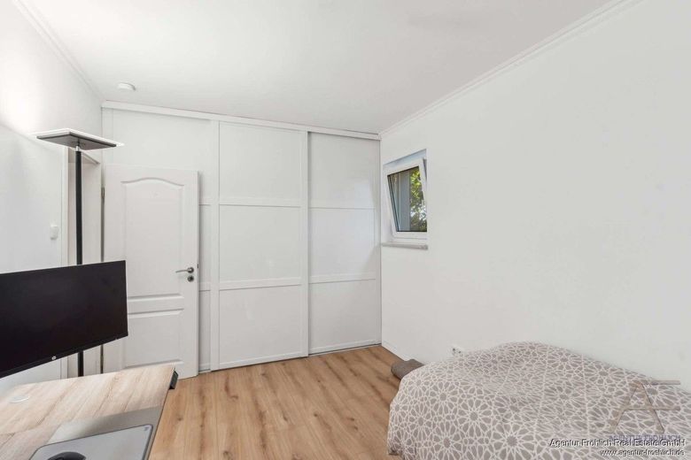 Investimento immobiliare nella Parkstadt Bogenhausen - moderno appartamento di 3 locali ristrutturato con contratto di locazione in essere – 240427022_Zimmer_3-1_WEB