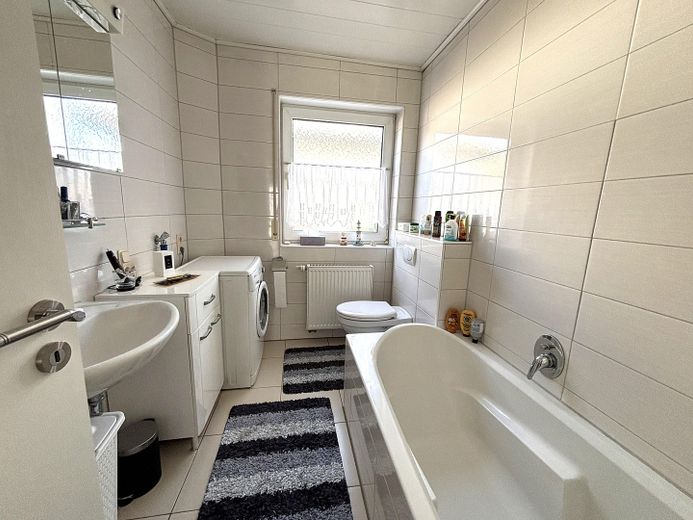 Schöne, helle 3 ZKB-Wohnung mit Terrasse in ruhiger Lage – Foto 6