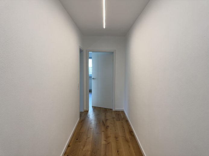 Kernsanierte 3-Zimmer-Wohnung am Bodensee, Balkon, Provisionsfrei – Flur