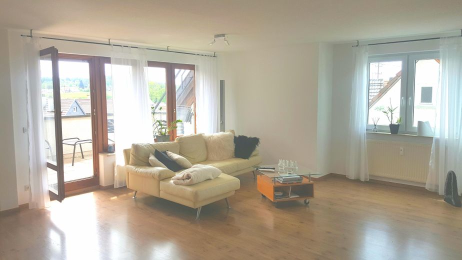Sonnige Maisonette-Wohnung in 71144 Steinenbronn in der Nähe von Stuttgart – Foto 1