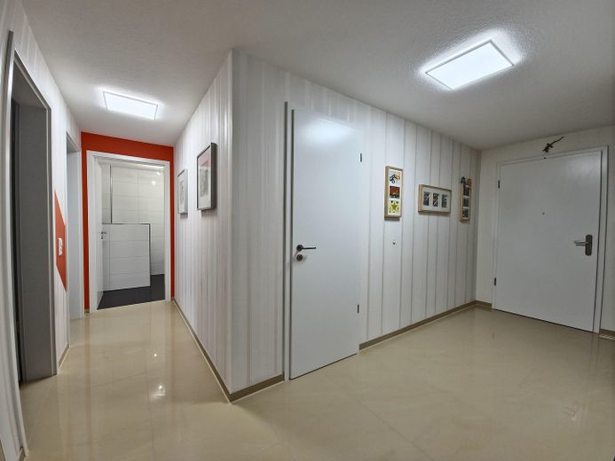 Großzügige 4-Zimmer-Gartenwohnung (113 m²) mit Aufzug & Westterrasse – provisionsfrei – Diele - Flur