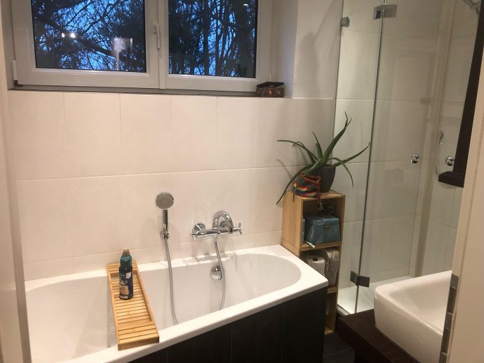 Appartamento di 2 locali con loggia e bagno con luce naturale | libero da settembre 2026 – Bad