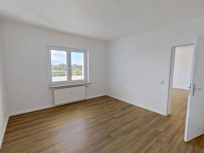 Große 2-Zi.-Whg. mit BALKON und viel Lichteinfall – Ansicht I: Schlafzimmer
