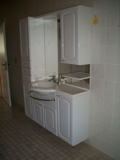 **Attraktives Mehrfamilienhaus mit drei hochwertigen Wohnungen - ideale Kapitalanlage** – Ansicht