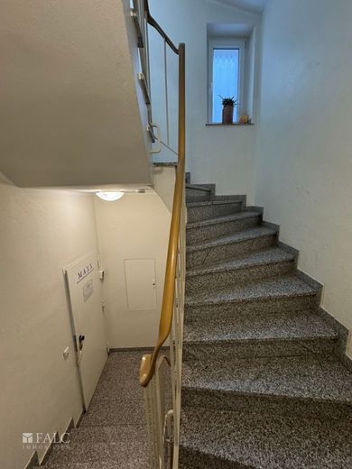 Qualität und Potenzial | Wohn- und Geschäftshaus in Massivbauweise in TOP Qualität – Treppenhaus