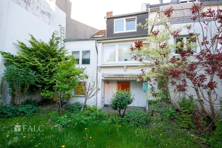 Mitten in Düren - Was will man mehr ? – Gartenansicht