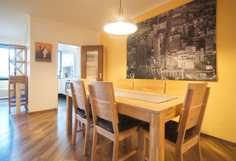 Großzügige Wohnung mit kompletter Ausstattung, Balkon, Tiefgaragenstellplatz, Laufnähe zum Hauptbahnhof und Isenbergviertel – 48b7b905cf9cb7ea5b600f789ed763da11932777.jpg