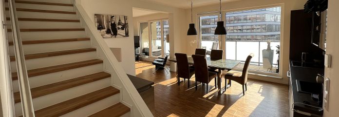 Helle, moderne City Maisonette Wohnung am Kanal