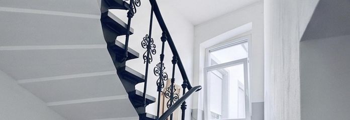 Sofort bezugsfreie 80 m² 3-Zi.-Wohnung – 3er WG-geeignet & 5,5 % Sonder AfA dank Gutachten – Treppenhaus