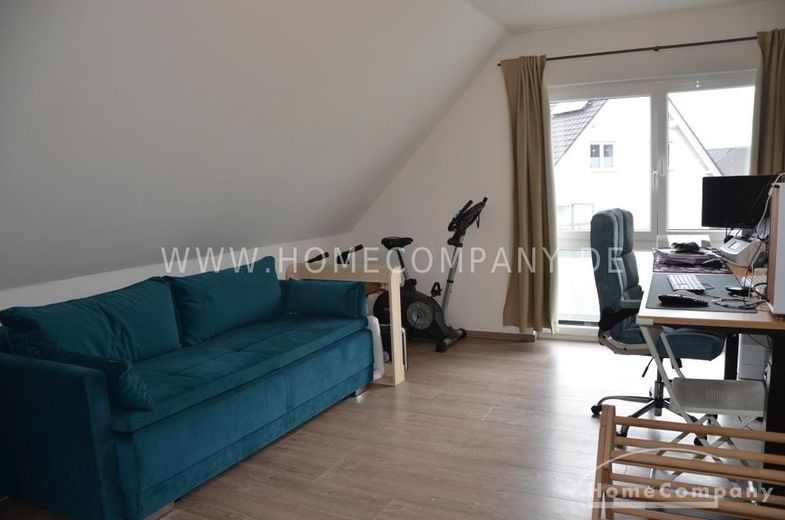 Casa molto bella e confortevole con giardino, terreno di circa 800 mq e doppio posto auto coperto – 43d82c721f3f2e2bc3f0cc9b1317a05823f55554.jpg