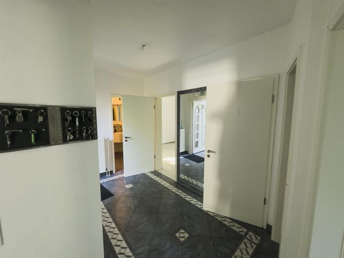 235 m² रहने का क्षेत्र, 1.425 m² का भूखंड | खुली गैलरी, फ़ायरप्लेस और हैम्बर्ग के पास – फोटो 7