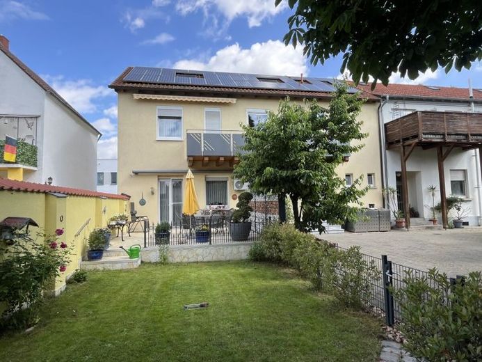 1995 gebautes Raumwunder mit Klima, Solaranlage... – Foto 1
