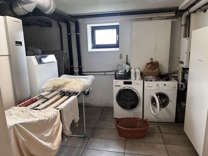 Modernes Einfamilienhaus in Feldrandlage – Hauswirtschaftsraum