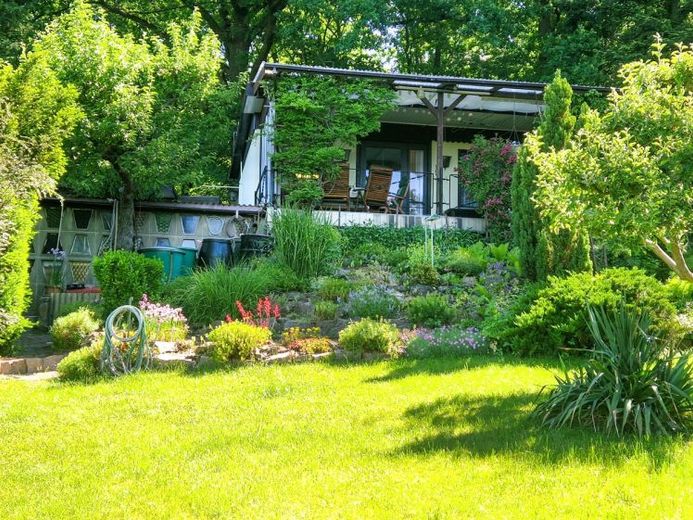 *Top Erholungsoase in Höhenlage von Weinböhla*850m² Grd.* *Carport*3 Zi.*Dusch-WC* *provisionsfrei* – फोटो 1