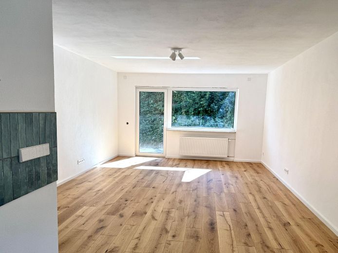 Moderne 3-Zimmer-Wohnung am Bodensee – mit Balkon & Gartenzugang – Wohn-/ Essbereich