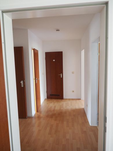 2 pièces à Birkenfeld : de l’espace pour votre quotidien – Flur